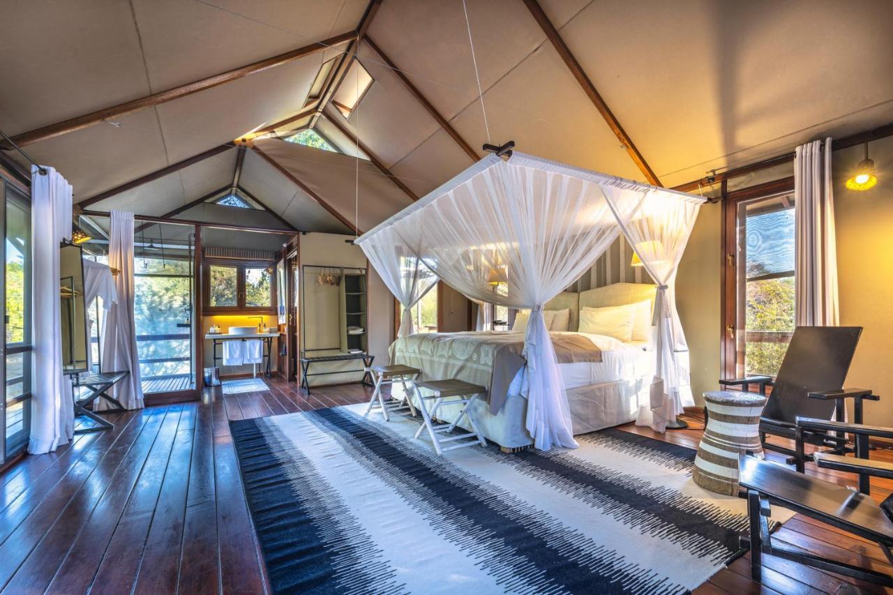 The Mushara Outpost Hotel Mokuti Lodge Bagian luar foto