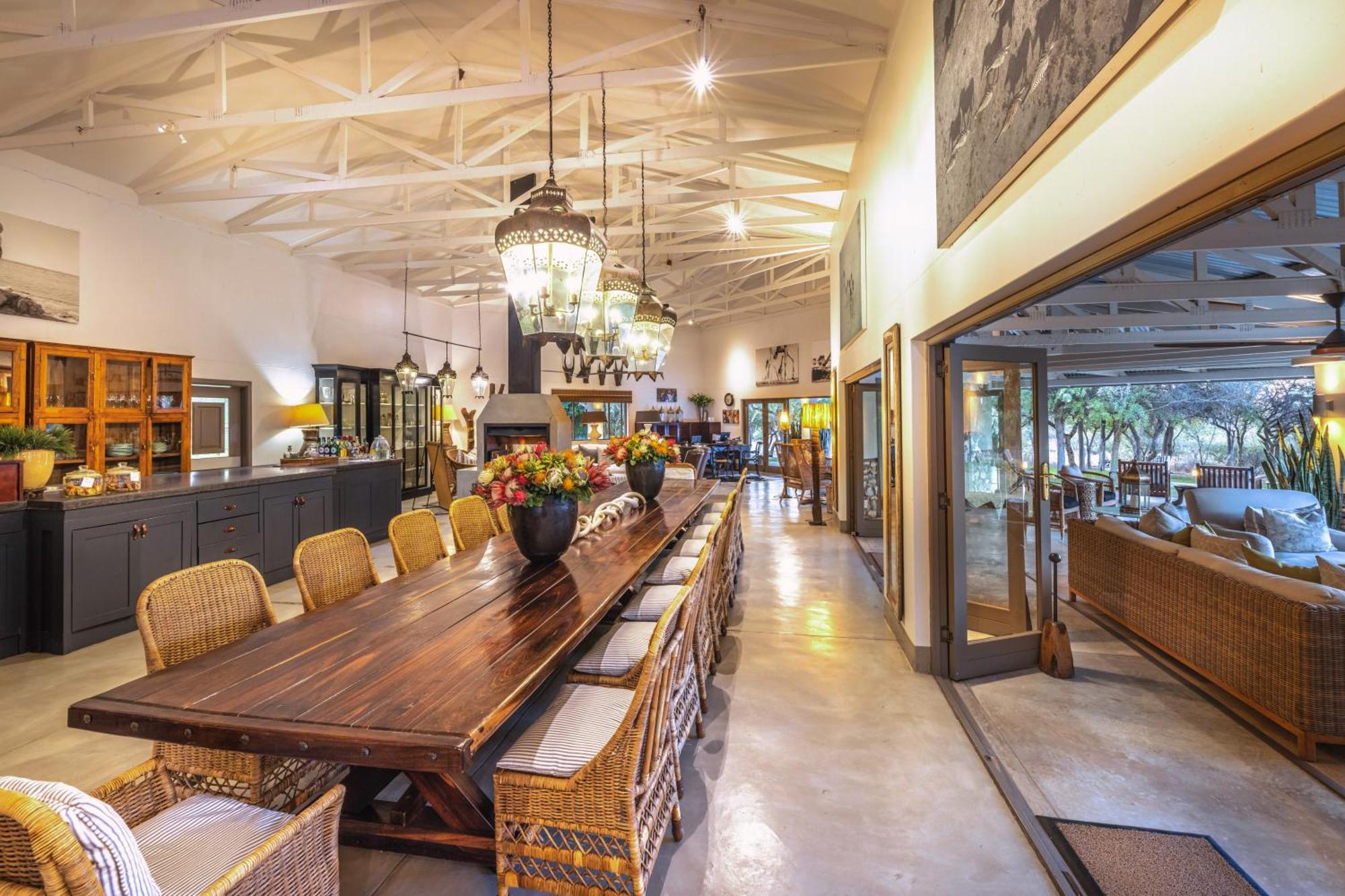 The Mushara Outpost Hotel Mokuti Lodge Bagian luar foto